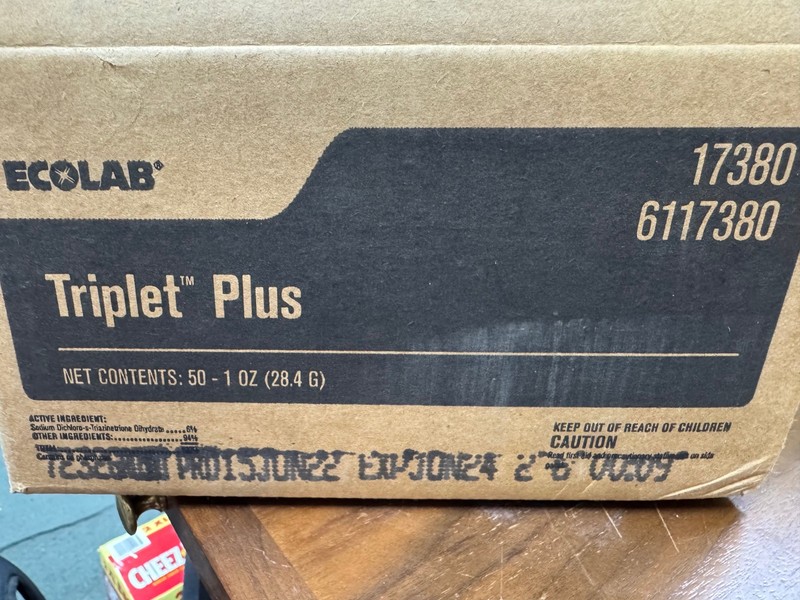Ecolab Triplet Plus 1 oz 50 Packets 6117380 EXP June 2024
