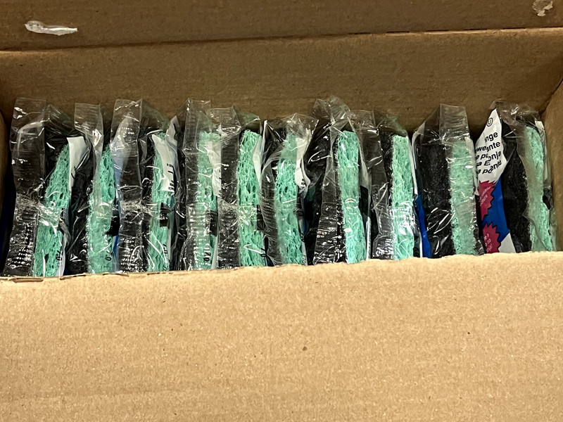 One Box 3M’s No. 3000 Scotch Brite Power Sponge 20/box 2.8″x4.5″x0.6″ in Size