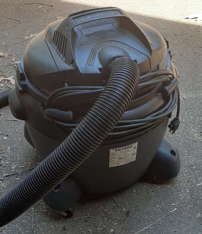 shop vac deluxe series wet dry vacuum 16 gallon 6.5 peak hp (used)