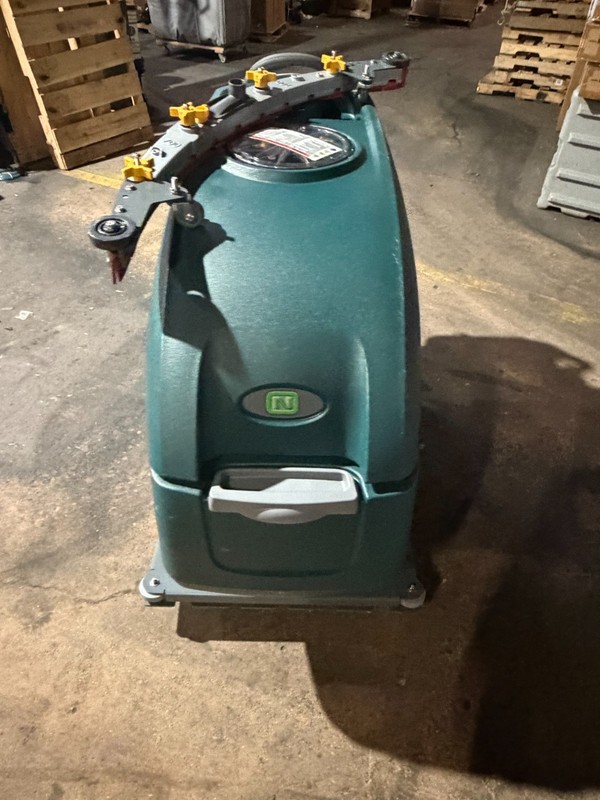 Tennant T500 32" walk behind Floor Scrubber 24V ONLY 1 Hours 06/2025 demo unit gallery