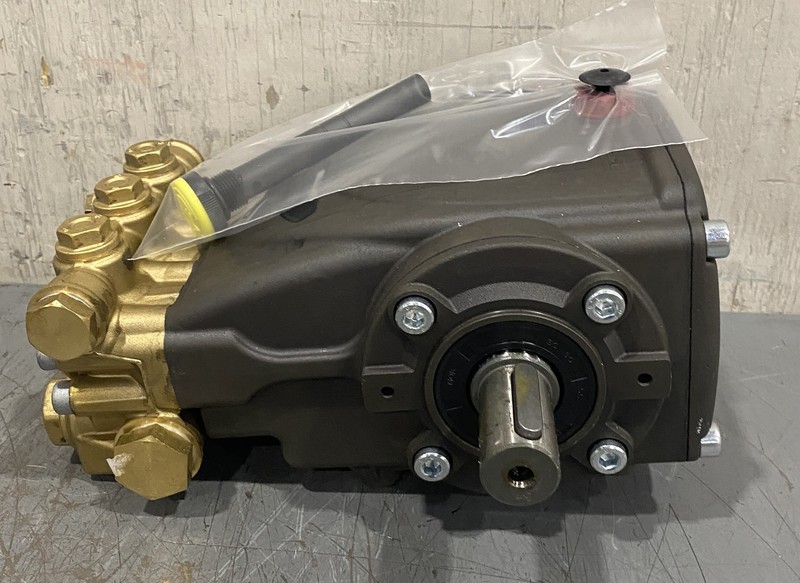 General Pump ES Series 4.76 GPM 4000 PSI Right Hand Washer Pump ES2012S