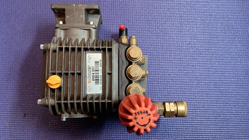 COMET pressure Washer Pump Used Needs Work. Pump Good Condition Broken Quik Rls