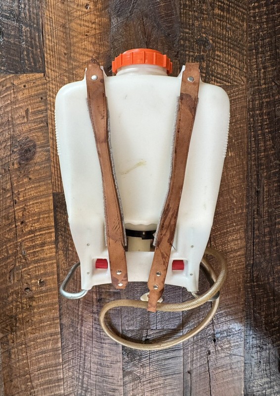 Back Pack Pressure Sprayer 15 Ltr Tank, Straps & Hose OEM Service Master Hvy Dty gallery