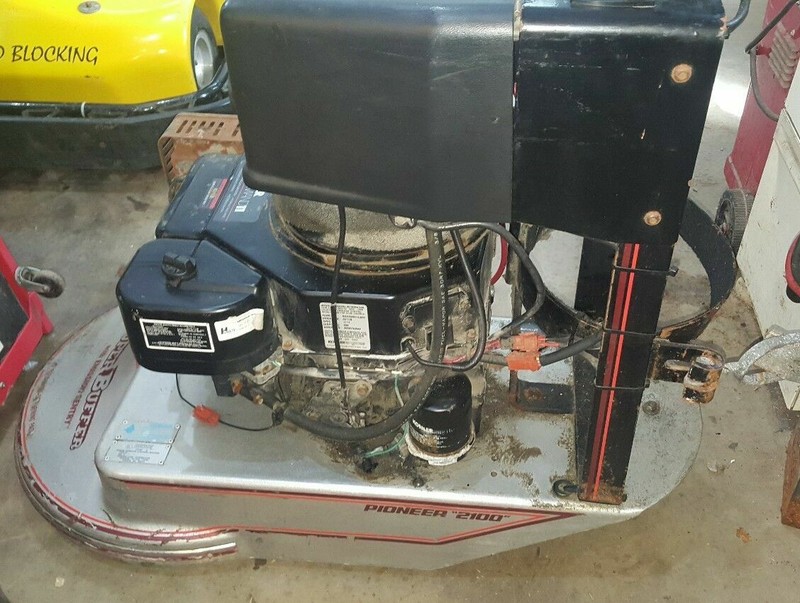 PIONEER ECLIPSE SUPER BUFFER 2100 LP PROPANE KOHLER ENGINE 209.3 hrs Nobles Kent gallery