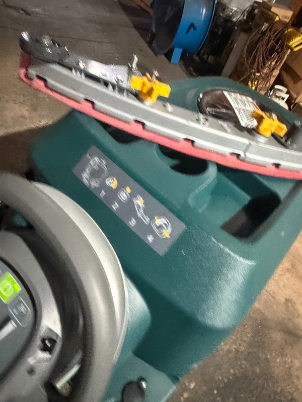 Tennant T500 32" walk behind Floor Scrubber 24V ONLY 1 Hours 06/2025 demo unit gallery