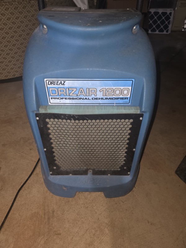 Dri-Eaz Drizair 1200 Commercial Dehumidifier Model F203 -A (3,253 Total Hours)