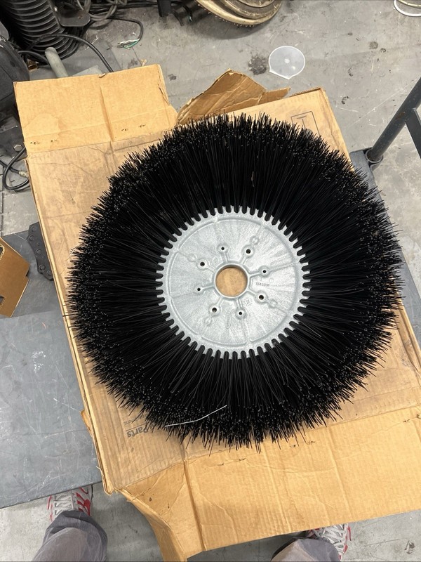 1042891 Brush OEM Part # 59431 For Tennant Floor 355, 355E, 385, 8400, 8410, 64