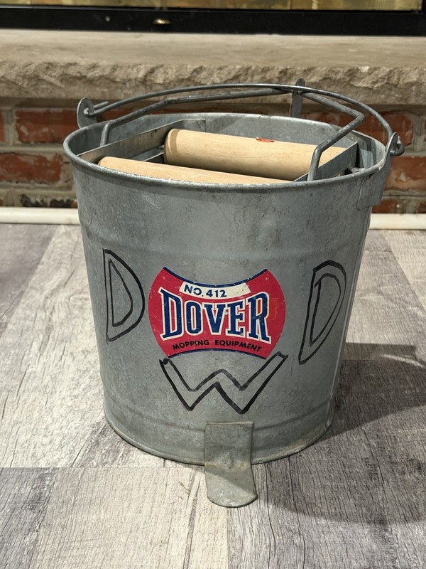 VINTAGE Dover Galvanized 12 Qt. Mop Bucket W/ Roller Ringer