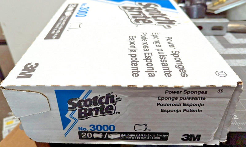 (20) 3M Scotch-Brite 3000 Power Sponge, 4-1/2" L x 2-51/64" W x 19/32" T [A5S1] gallery
