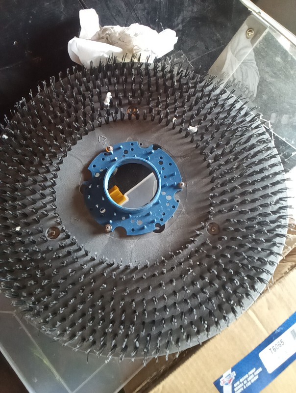 Tennant 5300 FLOOR SCRUBBER gallery