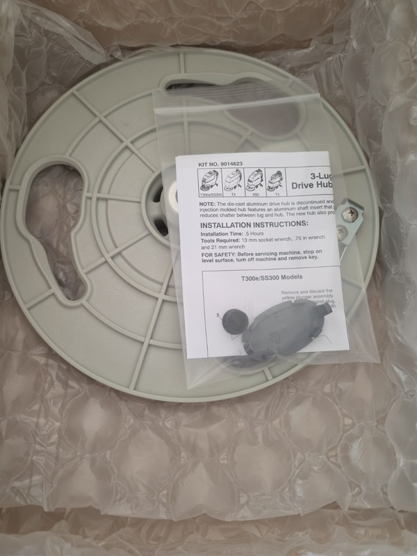 Tennant 9014623, 3 Lug Drive Hub