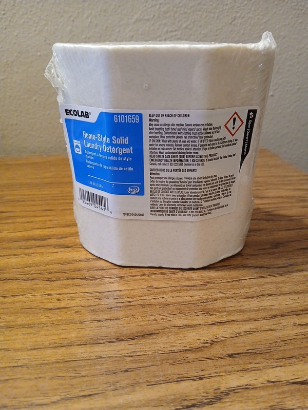 (1) Ecolab Home-Style Solid Laundry Detergent (6101659) 3 lbs.