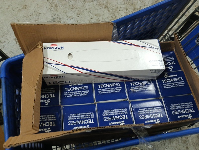 Case of 15 Horizon Industries 1709/7052 TechWipes 15"x16.75"90/Disp, 041