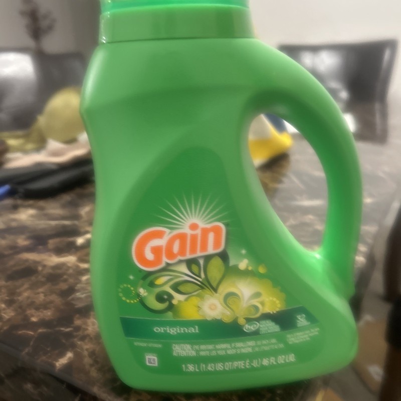 Procter & Gamble 521572 46 oz Liquid Laundry Detergent Original Scent