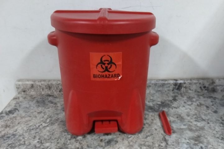 Eagle 947BIO 14 Gal Capacity Red Polyethylene Biohazard Waste Can (BW)