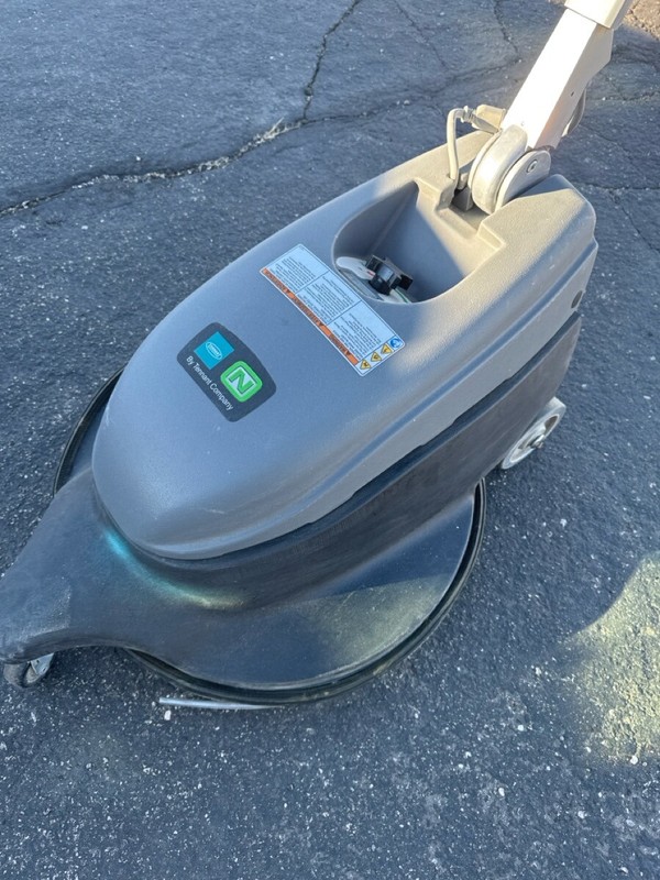 TENNANT BR-2000-DC *PICKUP ONLY* (WCP029810)