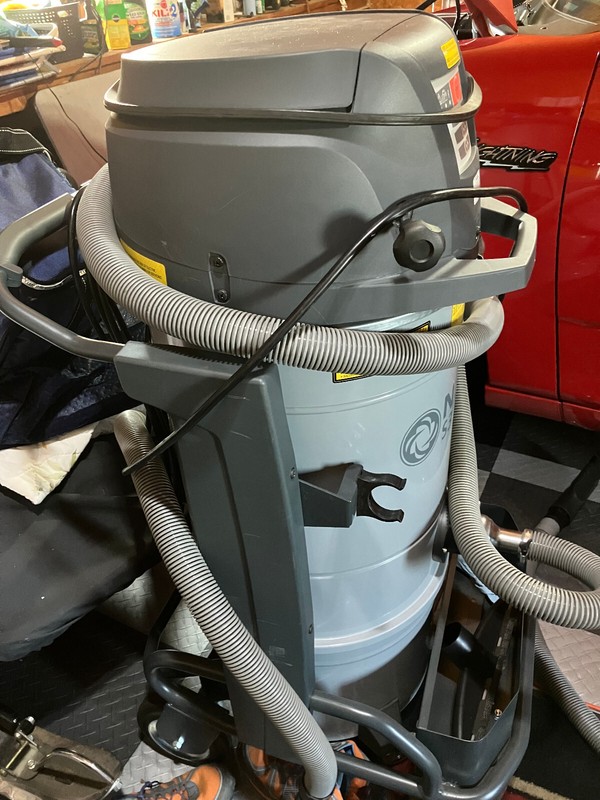 Nilfisk S3N1 #401 0300 477 Industrial, Shop Vacuum, 13 Gal, 270 Cfm, 3 Hp gallery