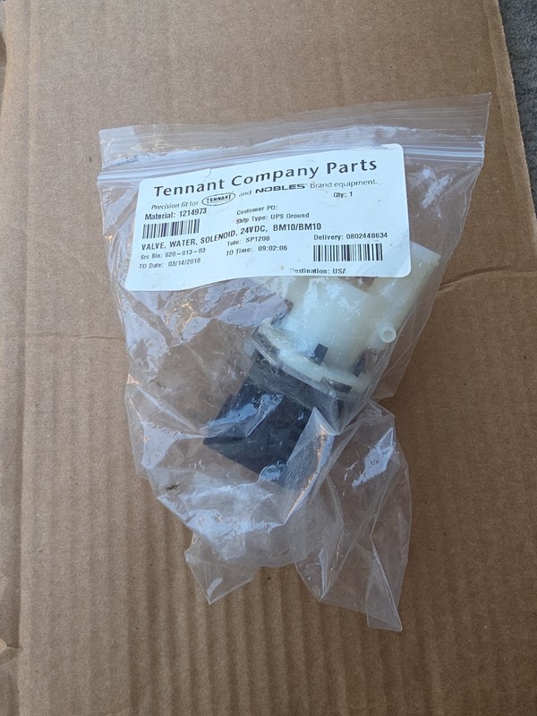 Tennant And Noble 1214973 24-volt OEM water solution solenoid valve