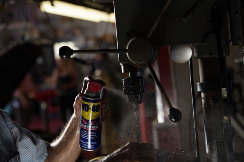 WD-40 Multi-Use Product - Multi-Purpose Lubricant with Smart Straw Spray. 11 oz. gallery
