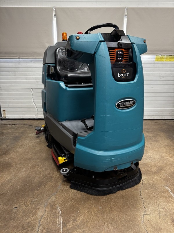 Tennant T7 AMR 26” Autonomous Ride-On Floor Scrubber SN 1254 gallery